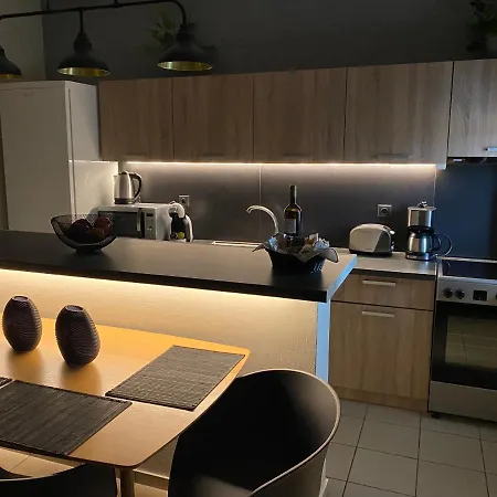 דירה Ninemia Luxury קסילוקסטרו