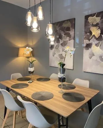 Ninemia Luxury Lägenhet