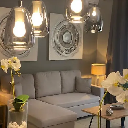 דירה Ninemia Luxury קסילוקסטרו