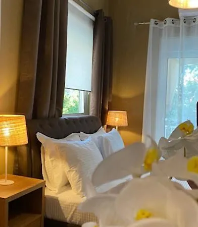 Ninemia Luxury קסילוקסטרו