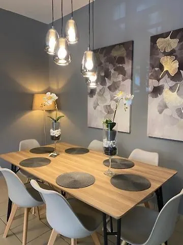 Ninemia Luxury Apartamento