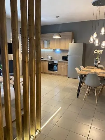 Ninemia Luxury Apartamento