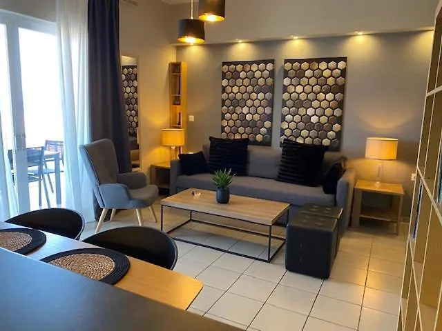 Ninemia Luxury Apartamento