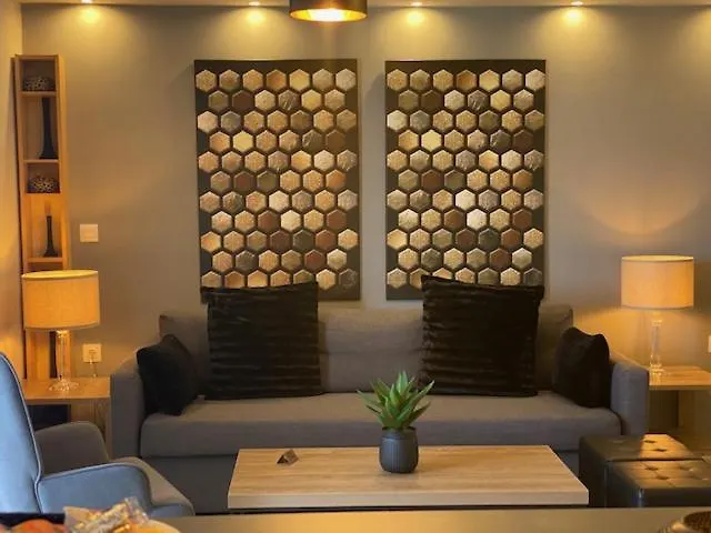 Ninemia Luxury Apartamento *