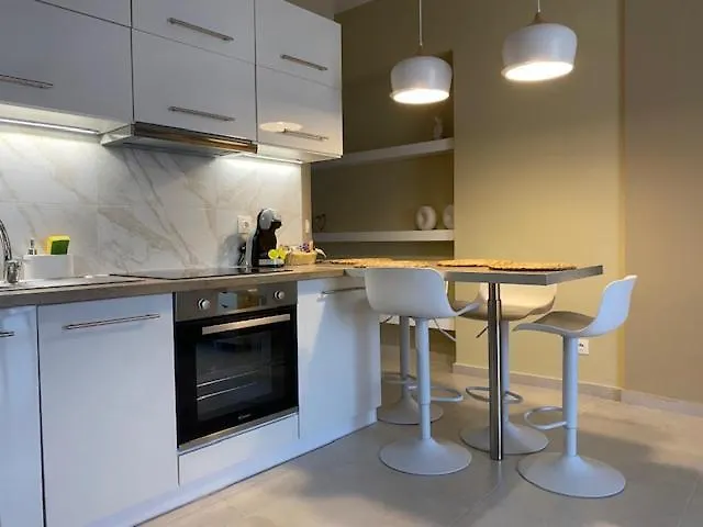 Ninemia Luxury * Xylokastro